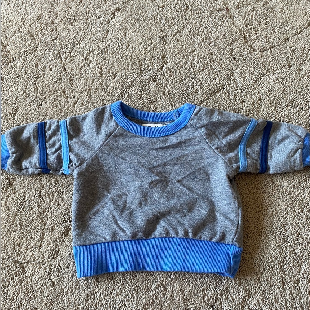 Little James sweater size 6-9 months